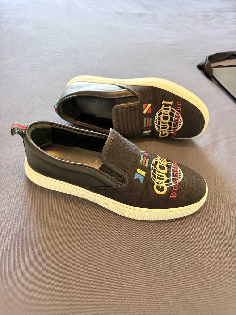 Gucci Black Canvas Slip-On Sneakers with Multicolor Logo - Picture 4 of 7